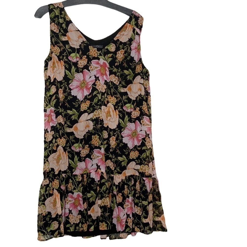 ROSE and Olive floral dress with V neckline. Size L